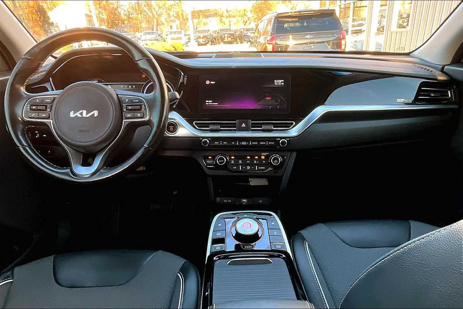 2022 Kia Niro EV EX - Photo 21