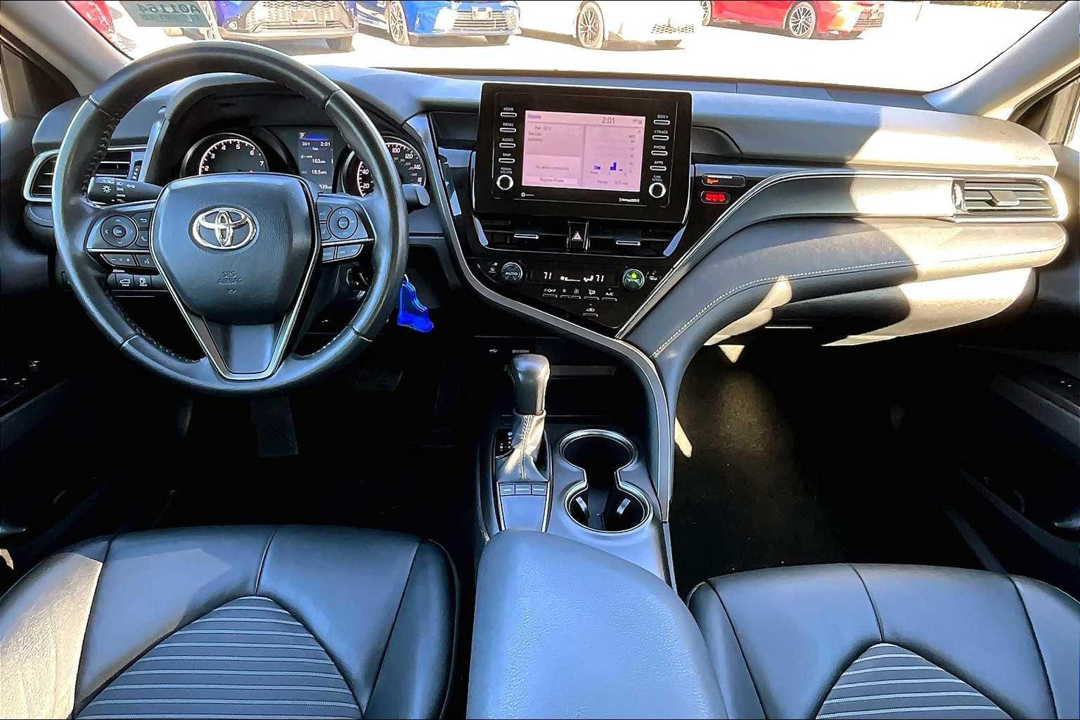 2022 Toyota Camry SE - Photo 21