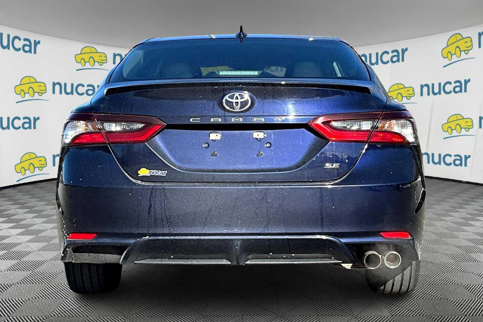 2022 Toyota Camry SE - Photo 5