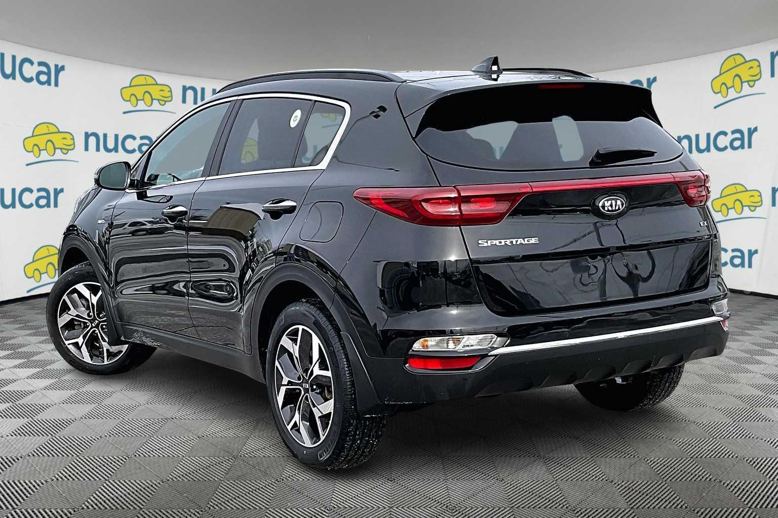 2022 Kia Sportage EX - Photo 4