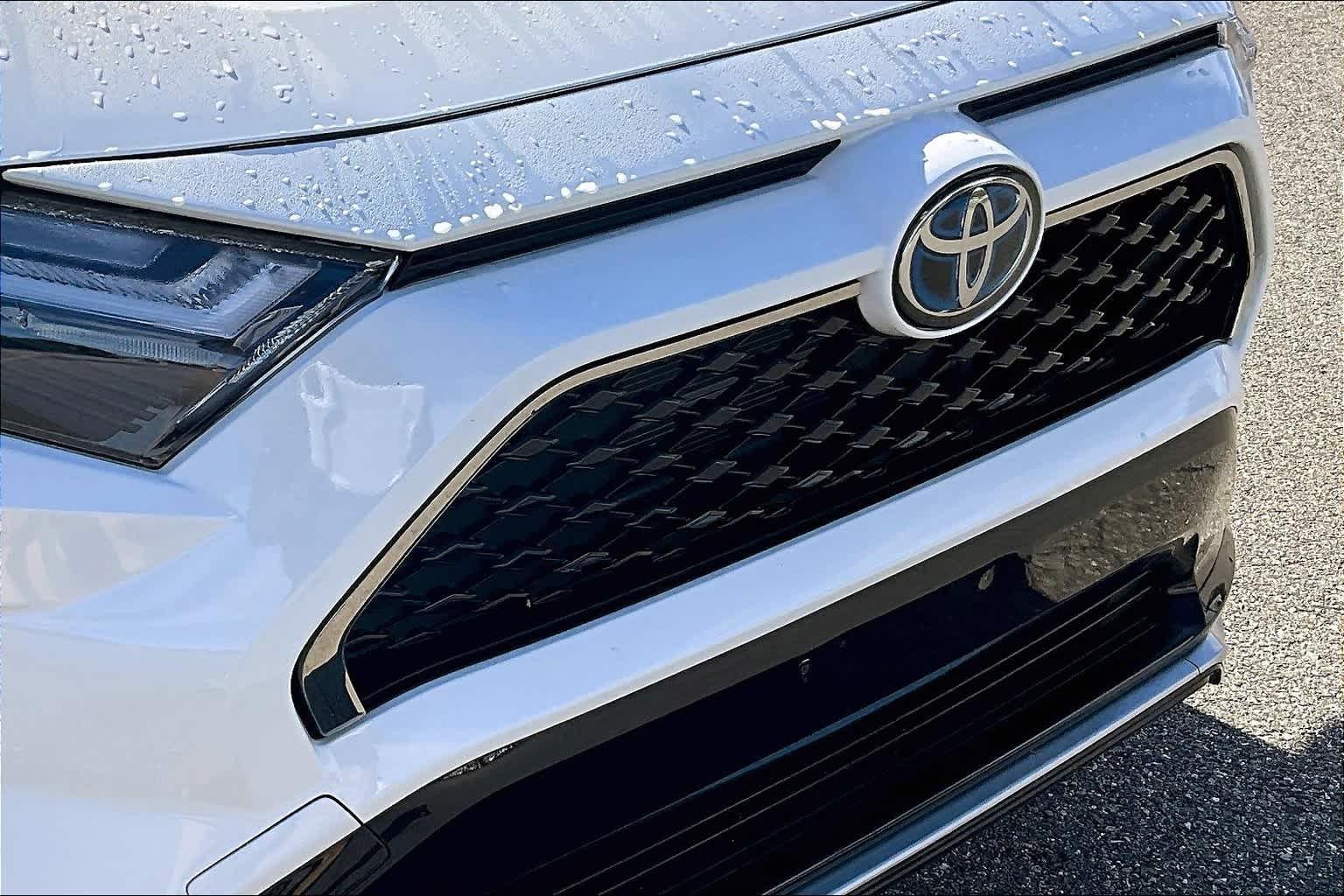 2023 Toyota RAV4 Prime SE - Photo 32