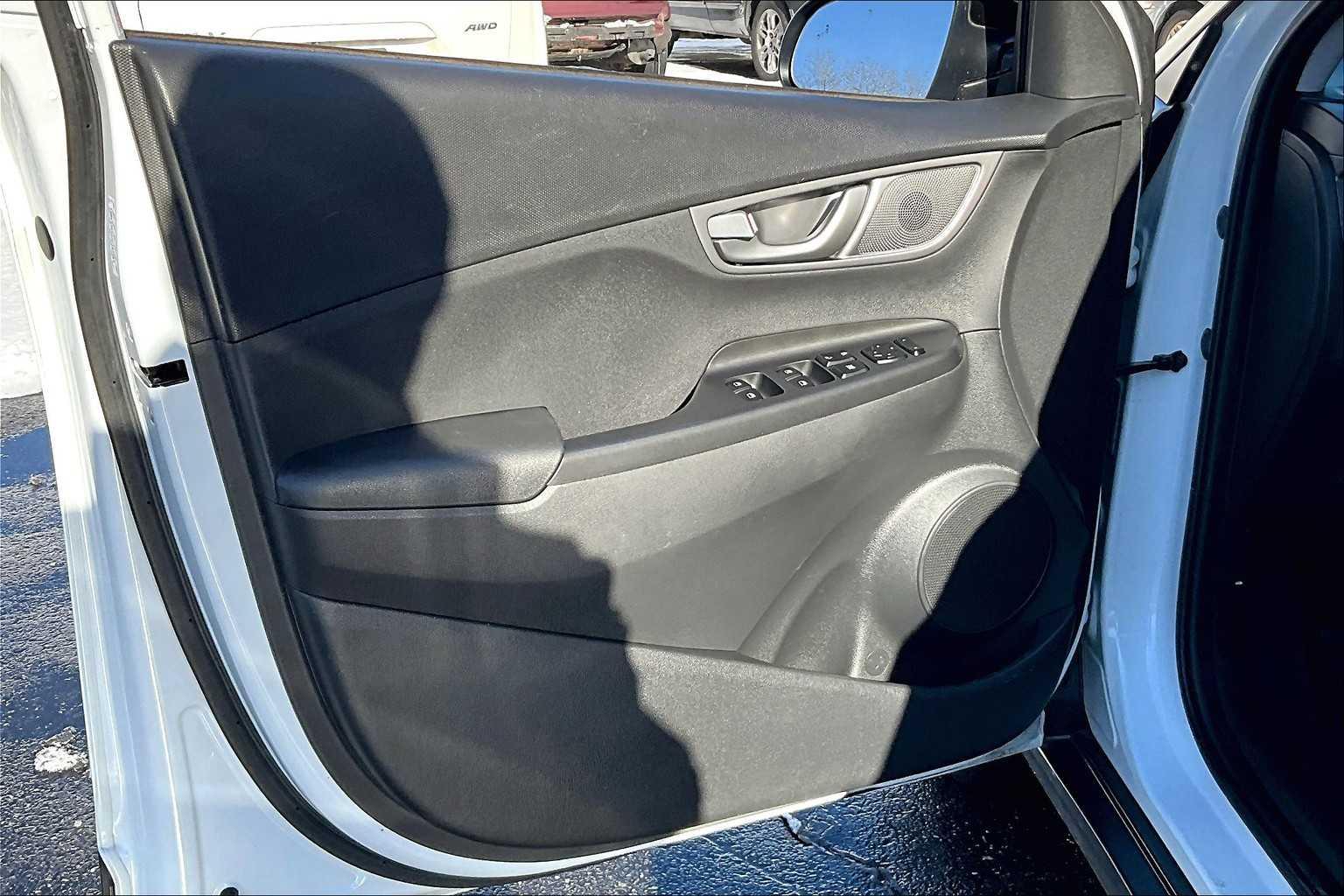 2021 Hyundai Kona Electric SEL - Photo 9