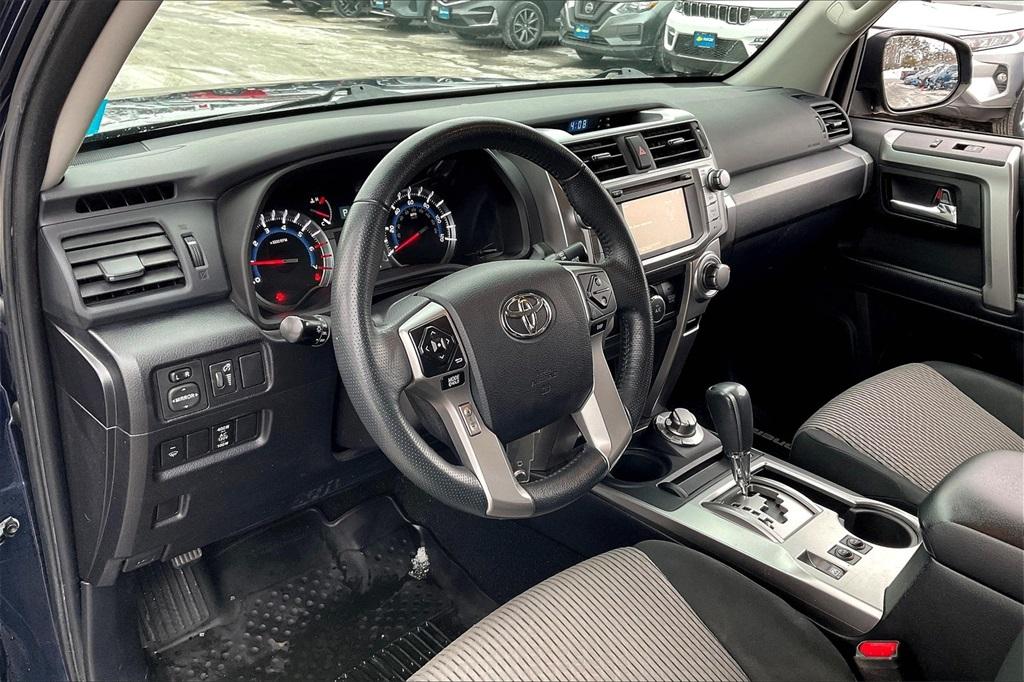 2019 Toyota 4Runner SR5 - Photo 8