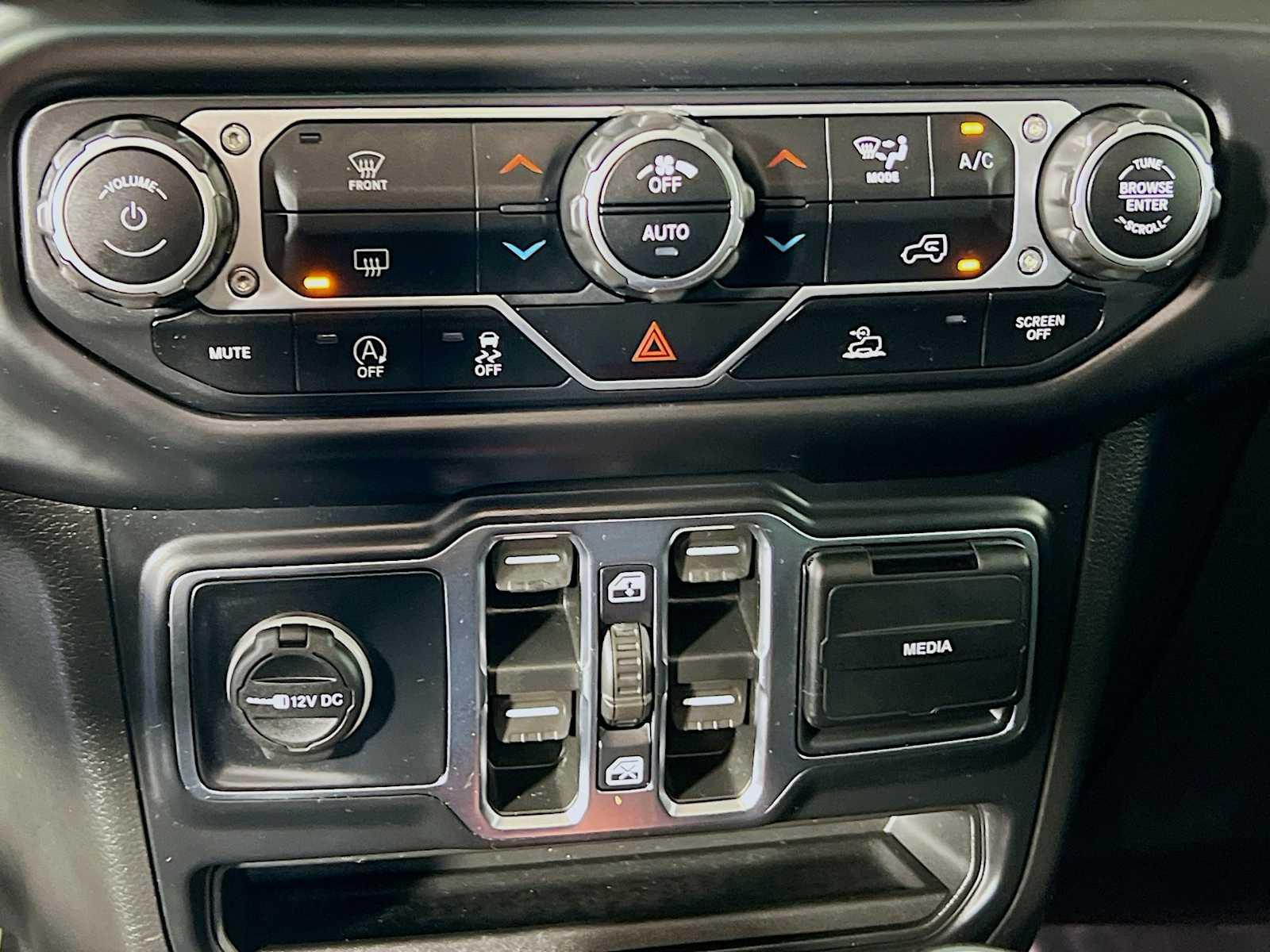 2021 Jeep Gladiator Sport S 4x4 - Photo 16