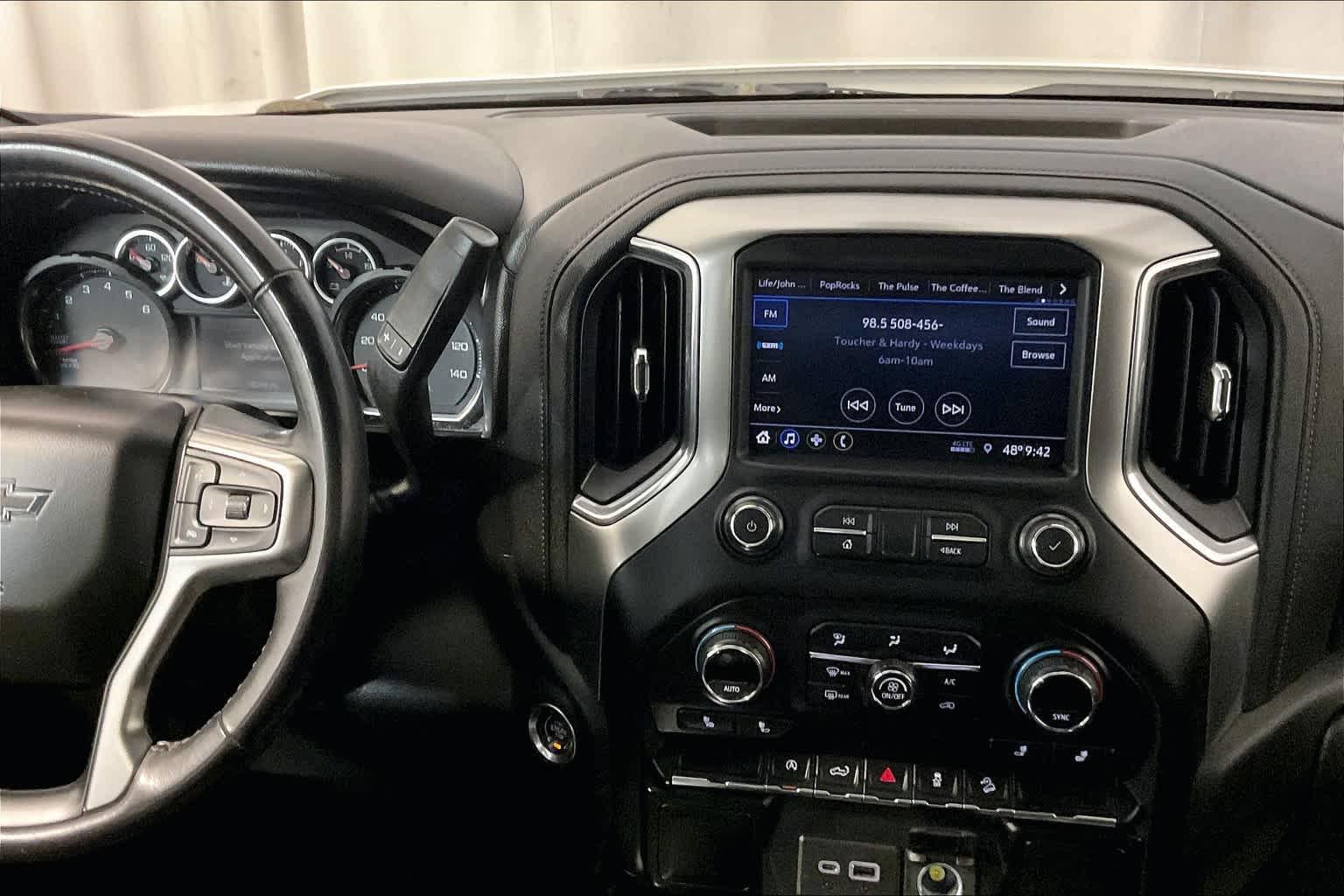 2021 Chevrolet Silverado 1500 LT Trail Boss 4WD Crew Cab 147 - Photo 18