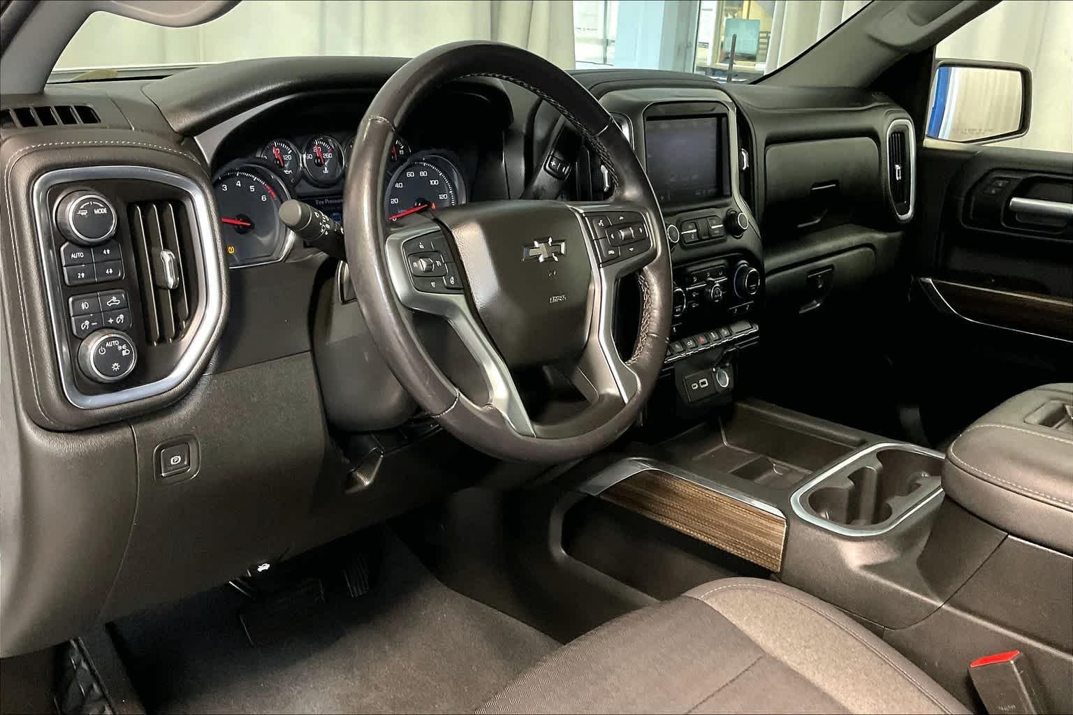 2021 Chevrolet Silverado 1500 LT Trail Boss 4WD Crew Cab 147 - Photo 8