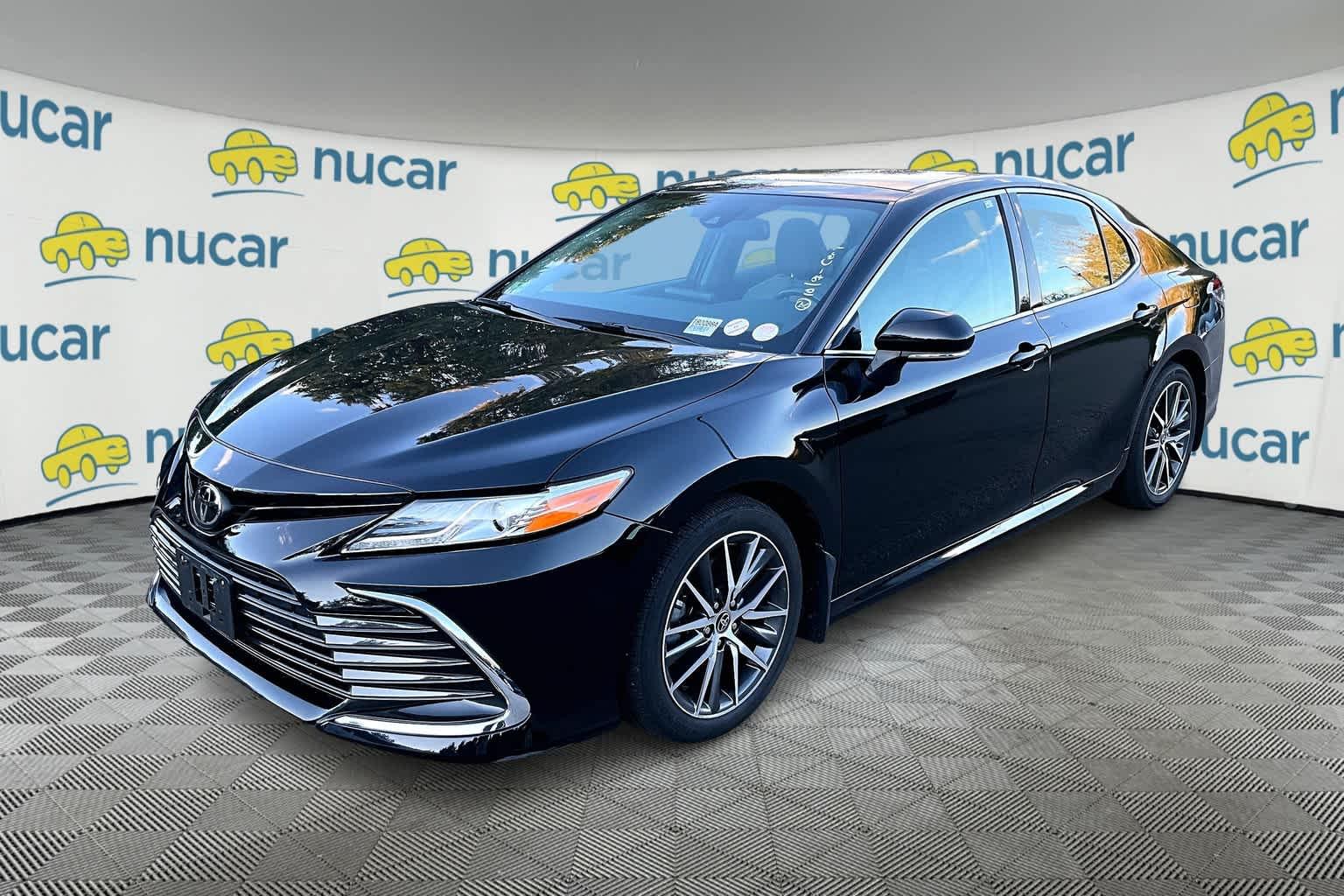 2021 Toyota Camry XLE - Photo 2