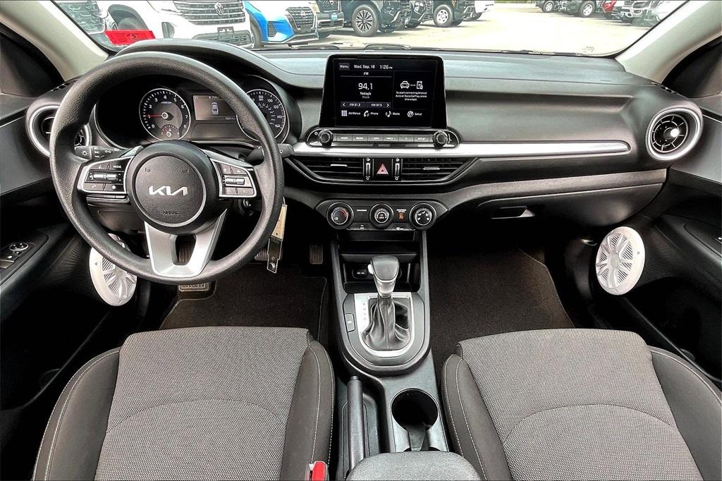 2023 Kia Forte LXS - Photo 20