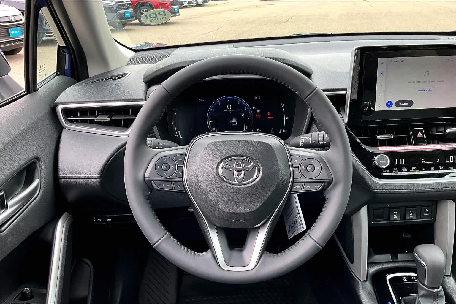 2024 Toyota Corolla Cross XLE - Photo 9