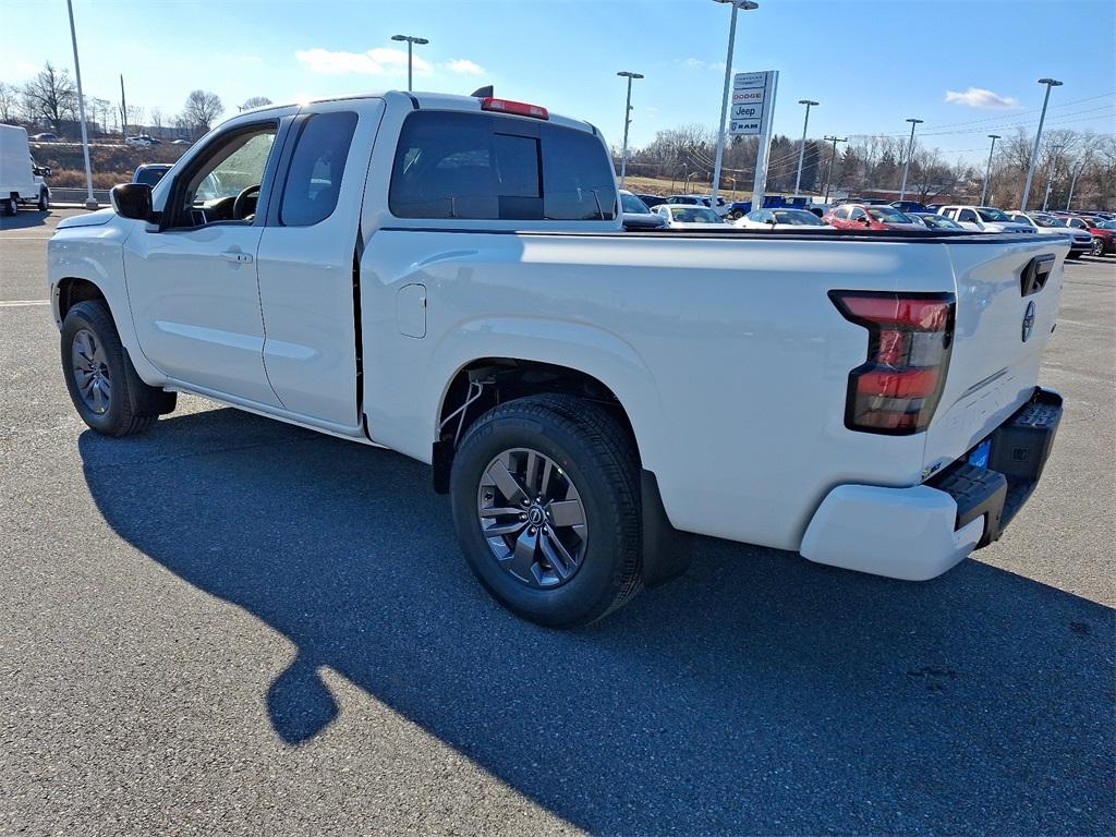 2025 Nissan Frontier SV - Photo 3