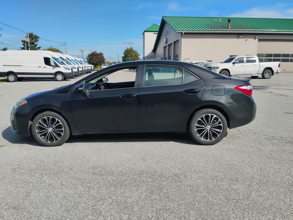 2015 Toyota Corolla S - Photo 2