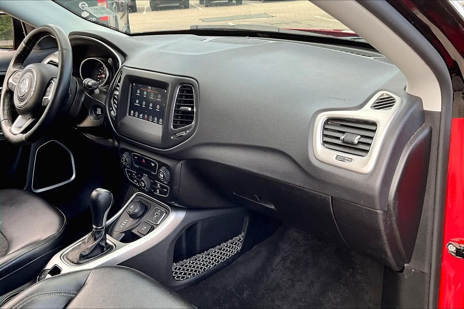 2020 Jeep Compass Latitude - Photo 14