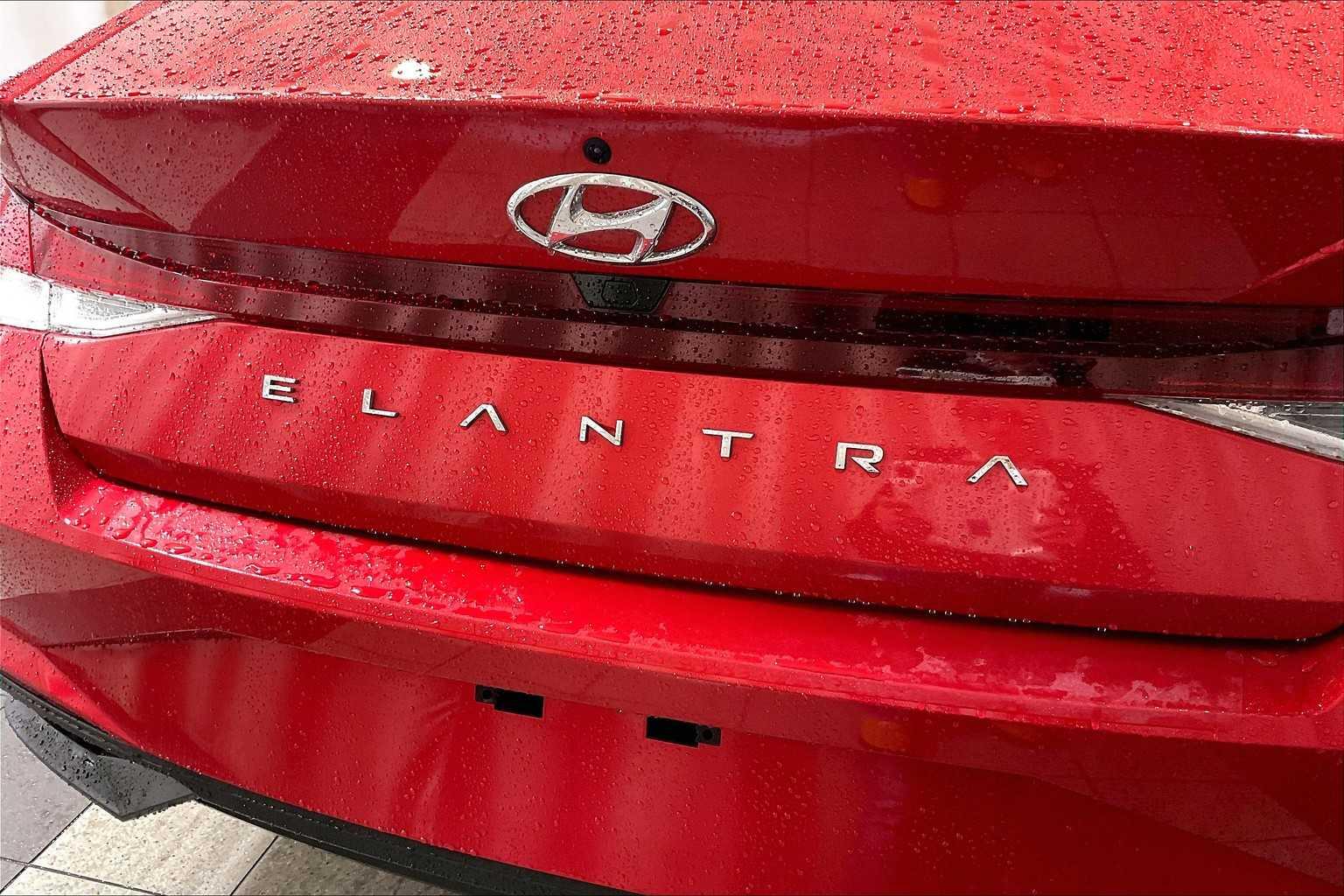 2023 Hyundai Elantra SEL - Photo 28