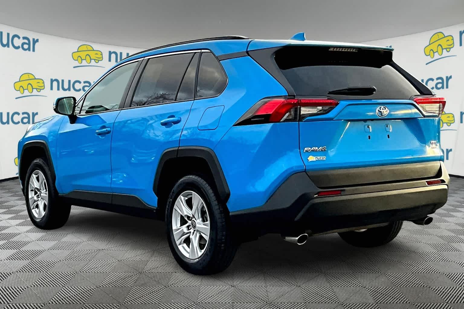 2021 Toyota RAV4 XLE - Photo 4