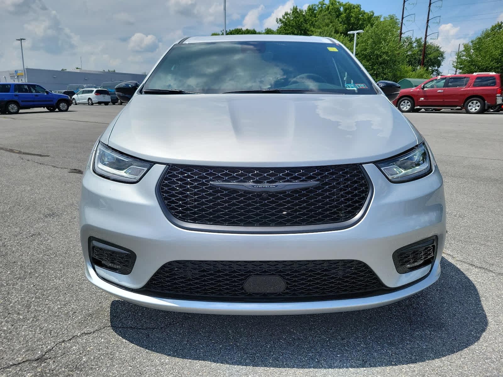 2024 Chrysler Pacifica Hybrid S Appearance Pkg - Photo 2