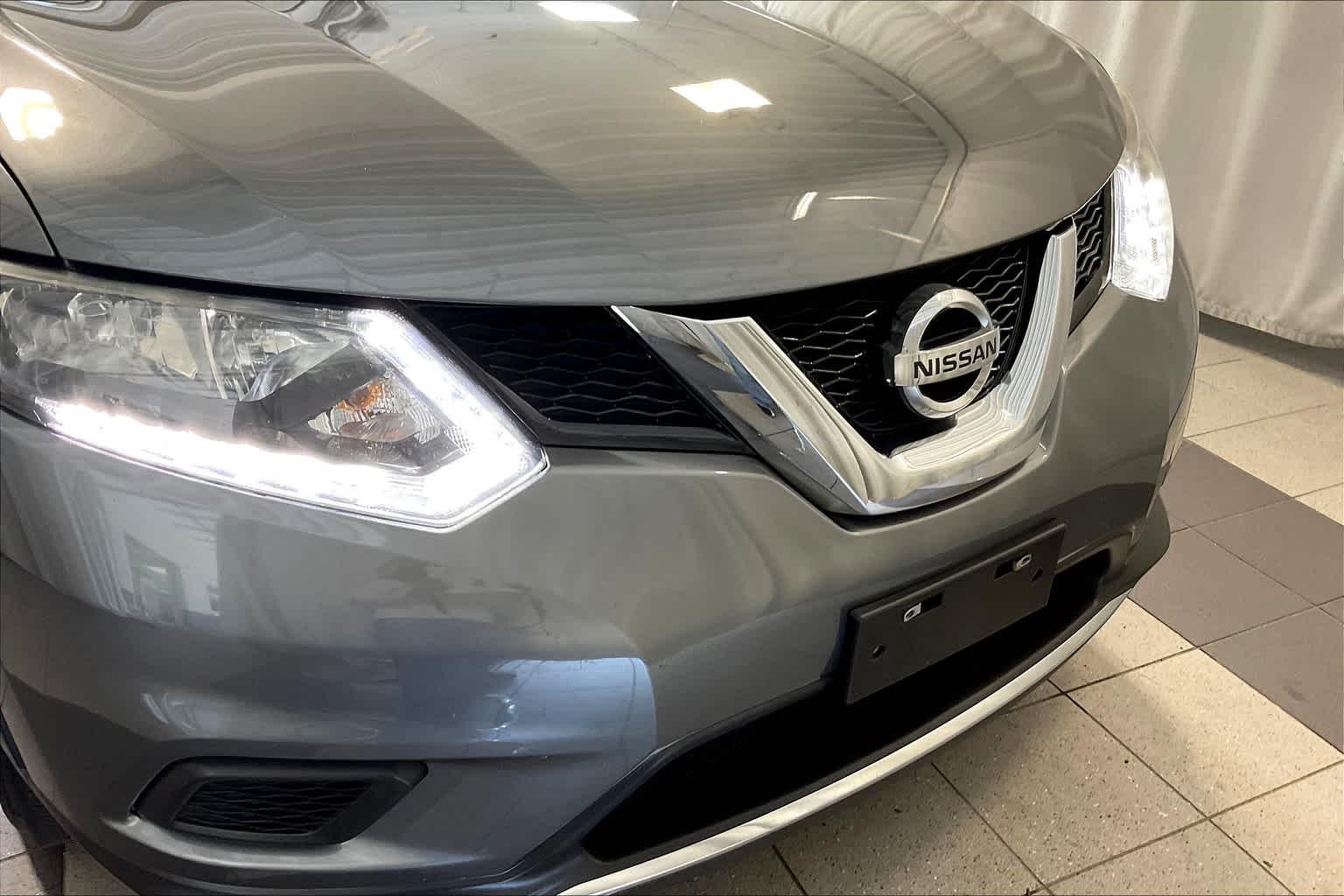 2016 Nissan Rogue SV - Photo 32