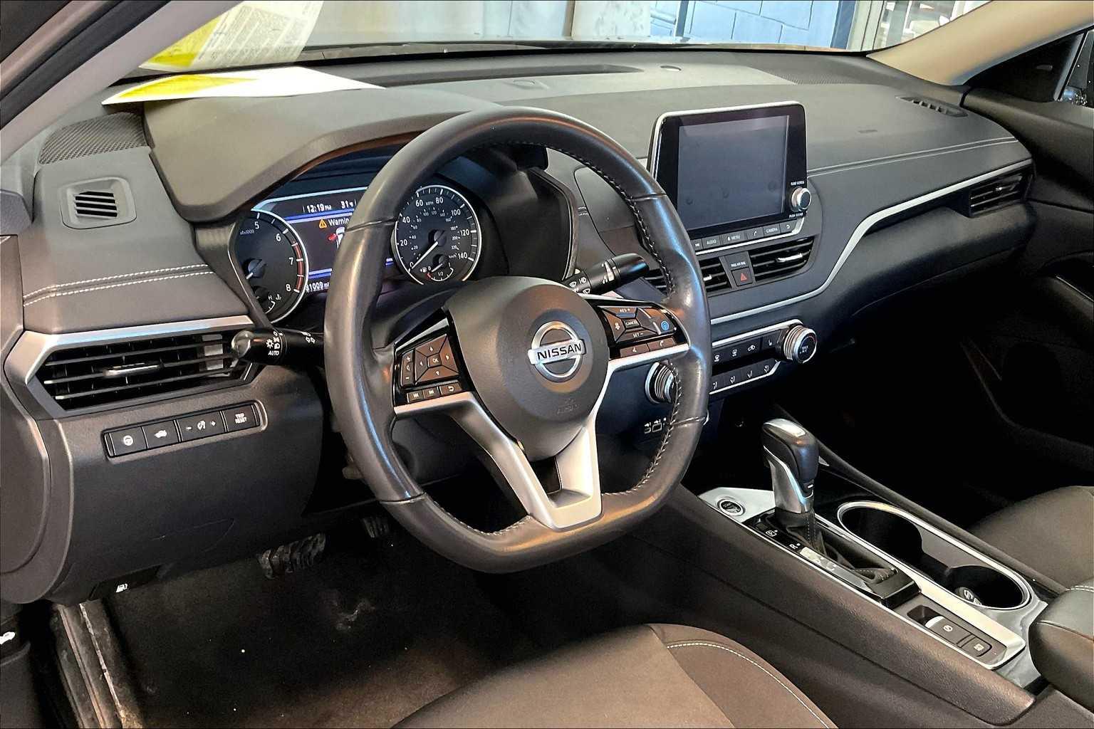 2022 Nissan Altima 2.5 SV - Photo 8