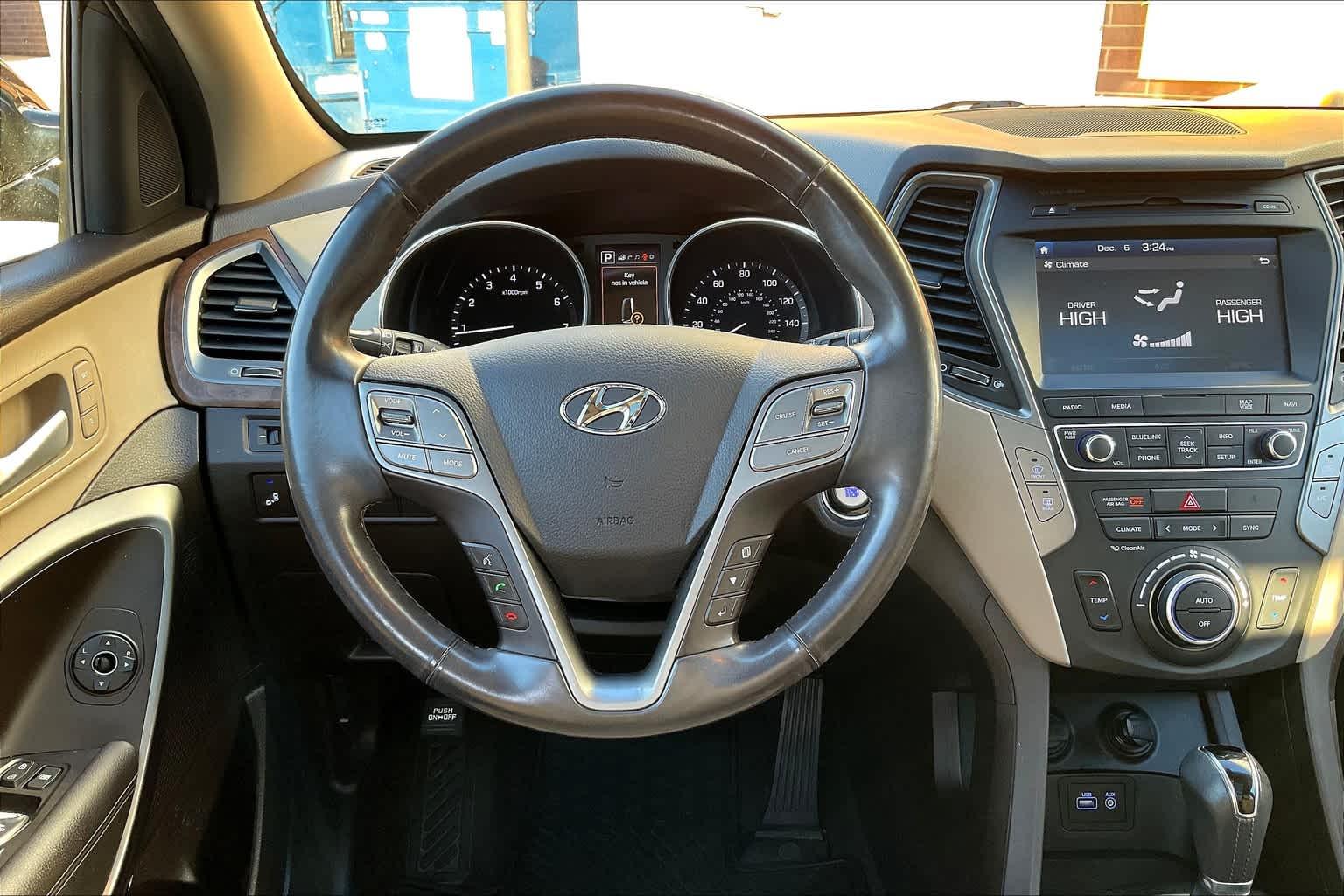 2018 Hyundai Santa Fe Sport 2.4L - Photo 25