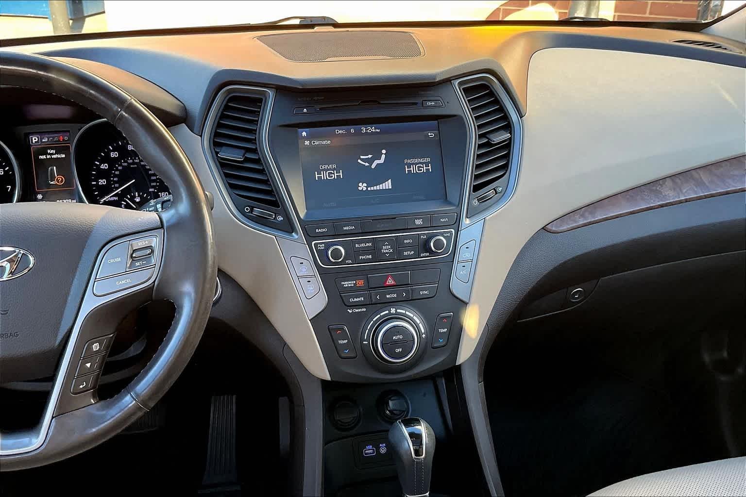 2018 Hyundai Santa Fe Sport 2.4L - Photo 26