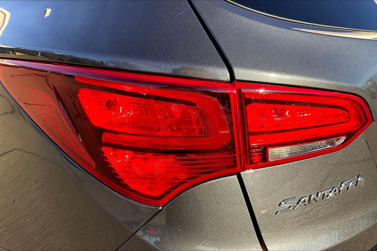 2018 Hyundai Santa Fe Sport 2.4L - Photo 40