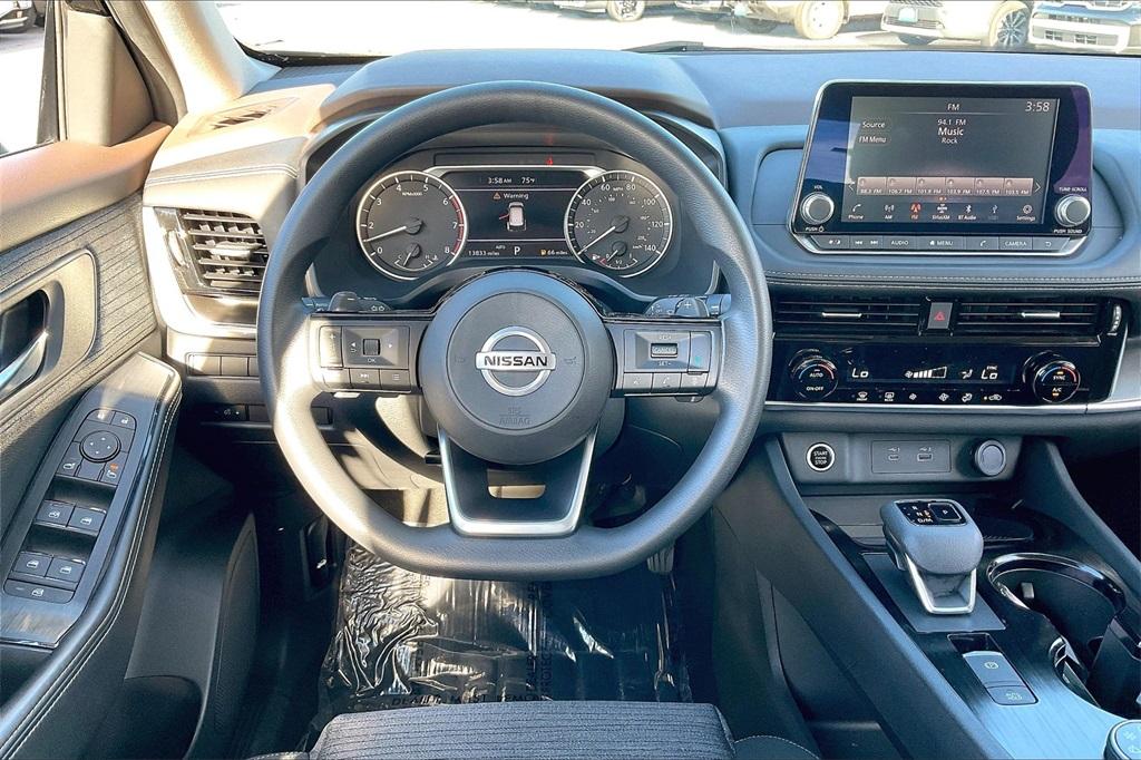 2021 Nissan Rogue SV - Photo 16