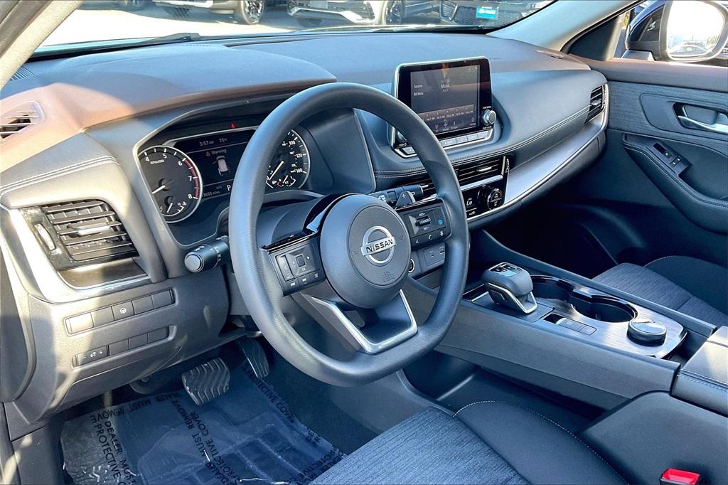 2021 Nissan Rogue SV - Photo 8