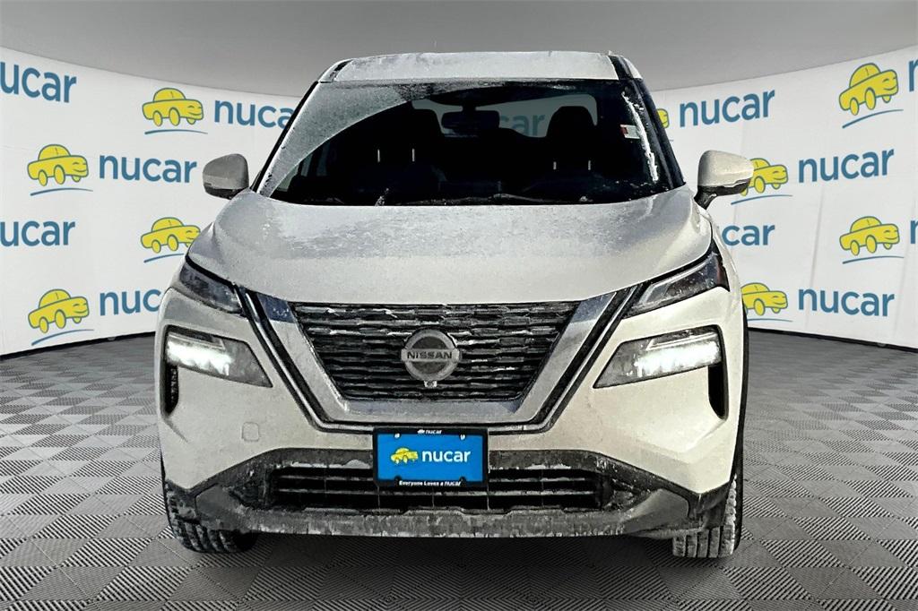 2021 Nissan Rogue SV - Photo 2