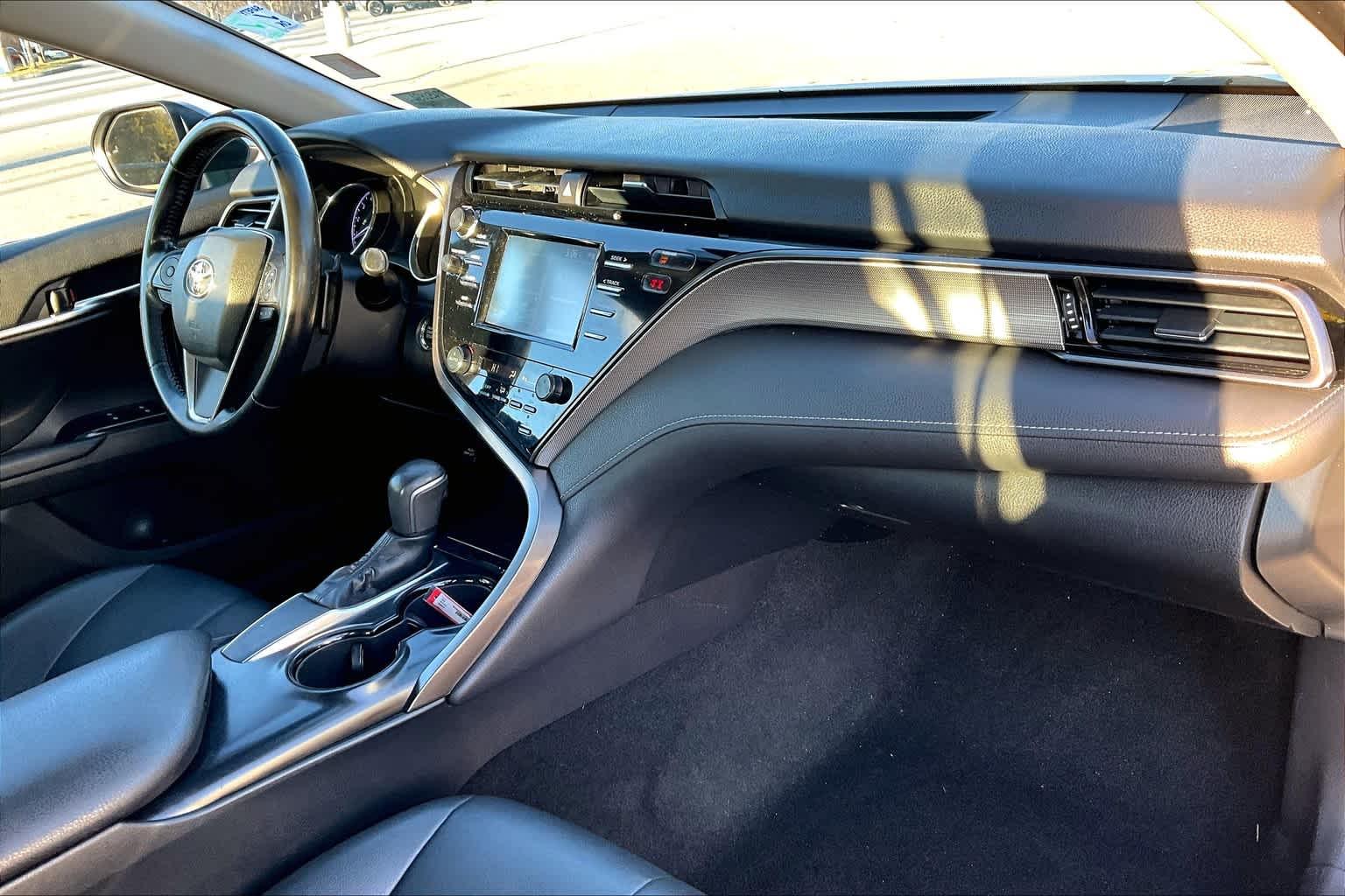 2019 Toyota Camry SE - Photo 14