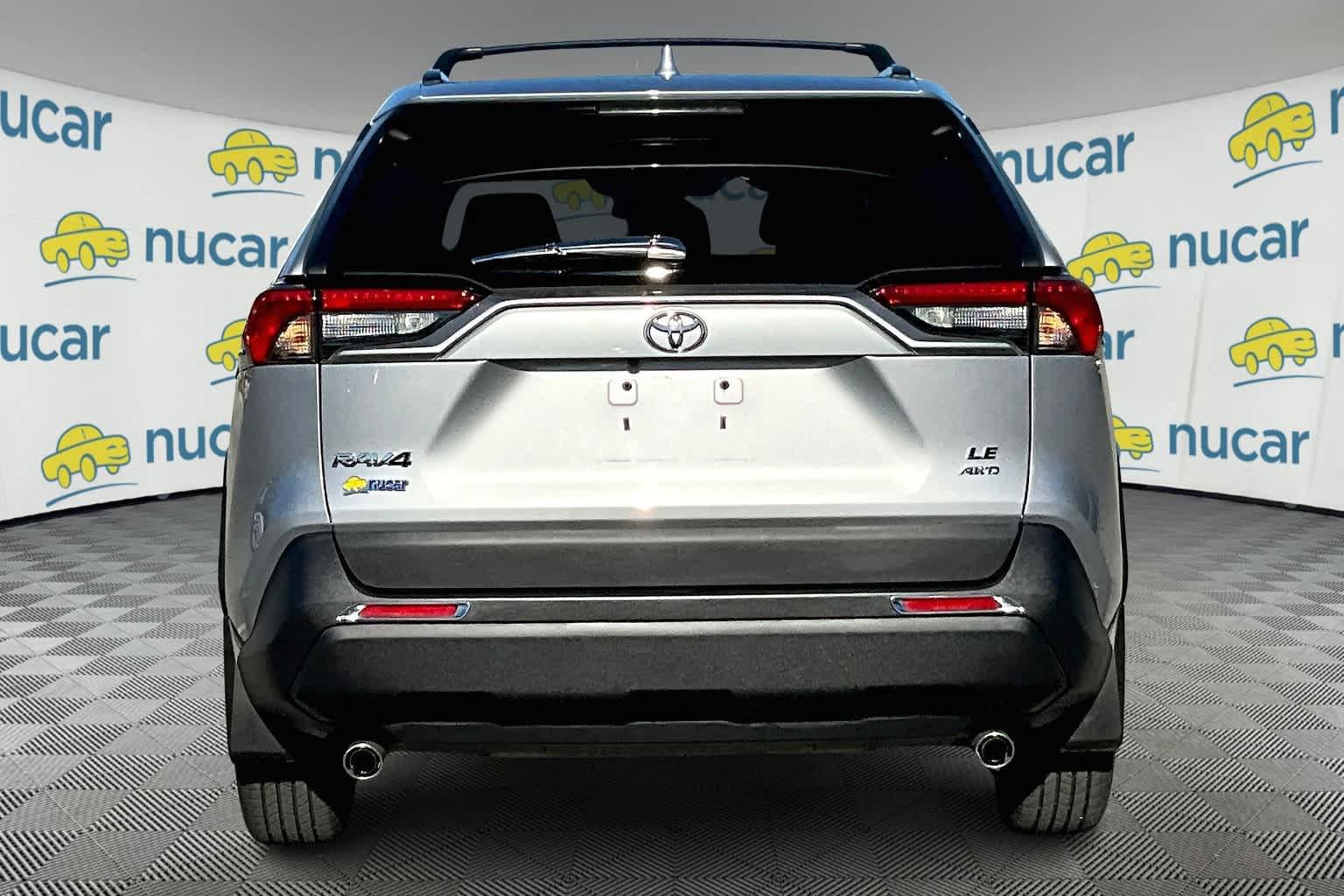 2021 Toyota RAV4 LE - Photo 5