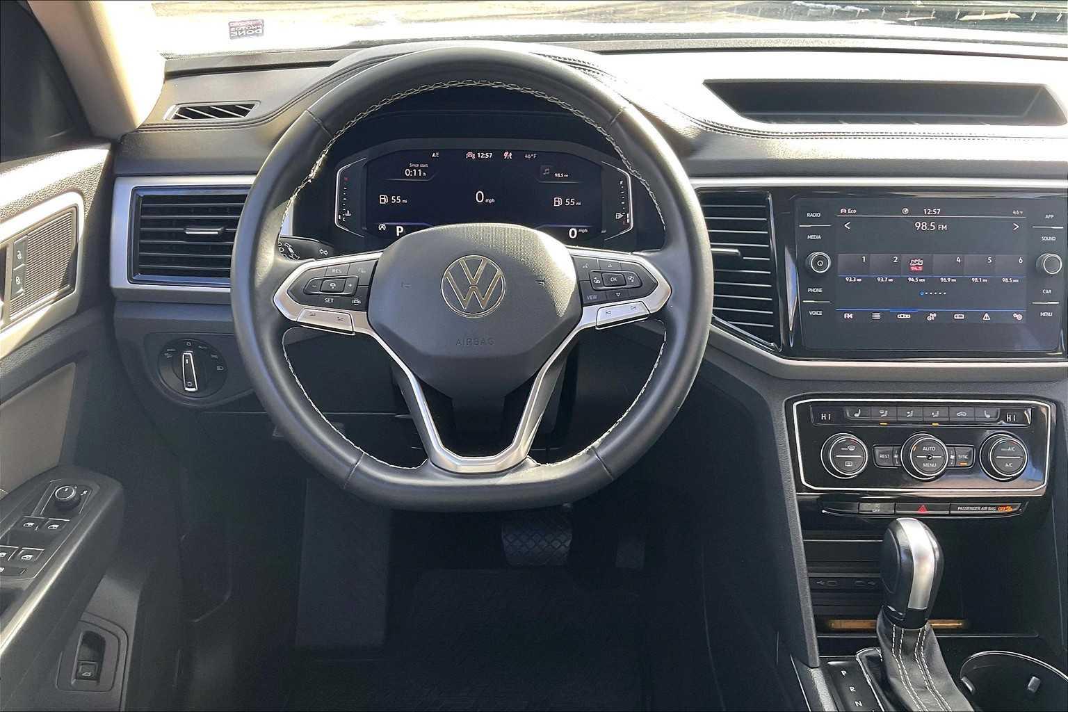 2022 Volkswagen Atlas 3.6L V6 SE w/Technology - Photo 18