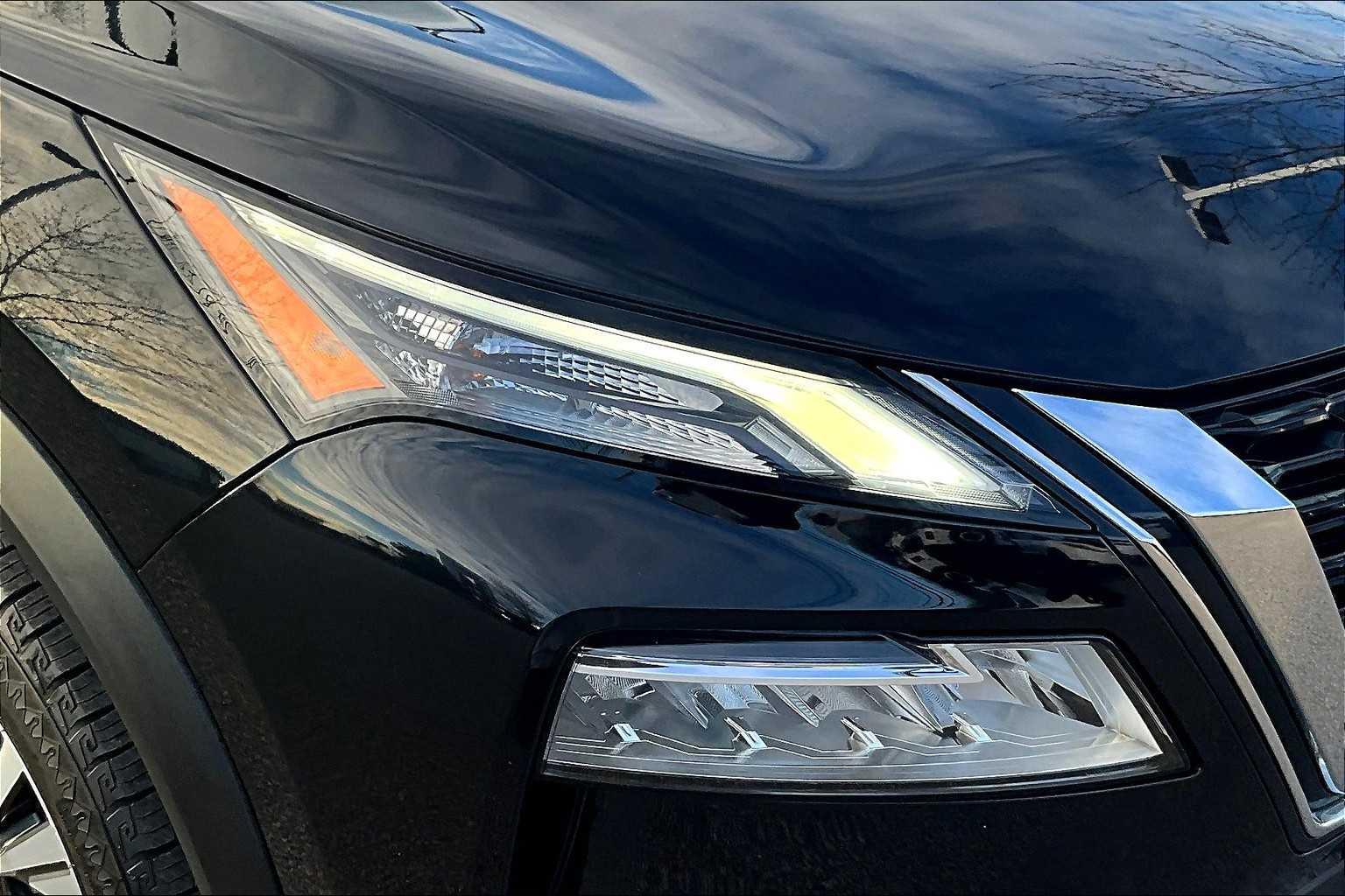 2021 Nissan Rogue SV - Photo 31