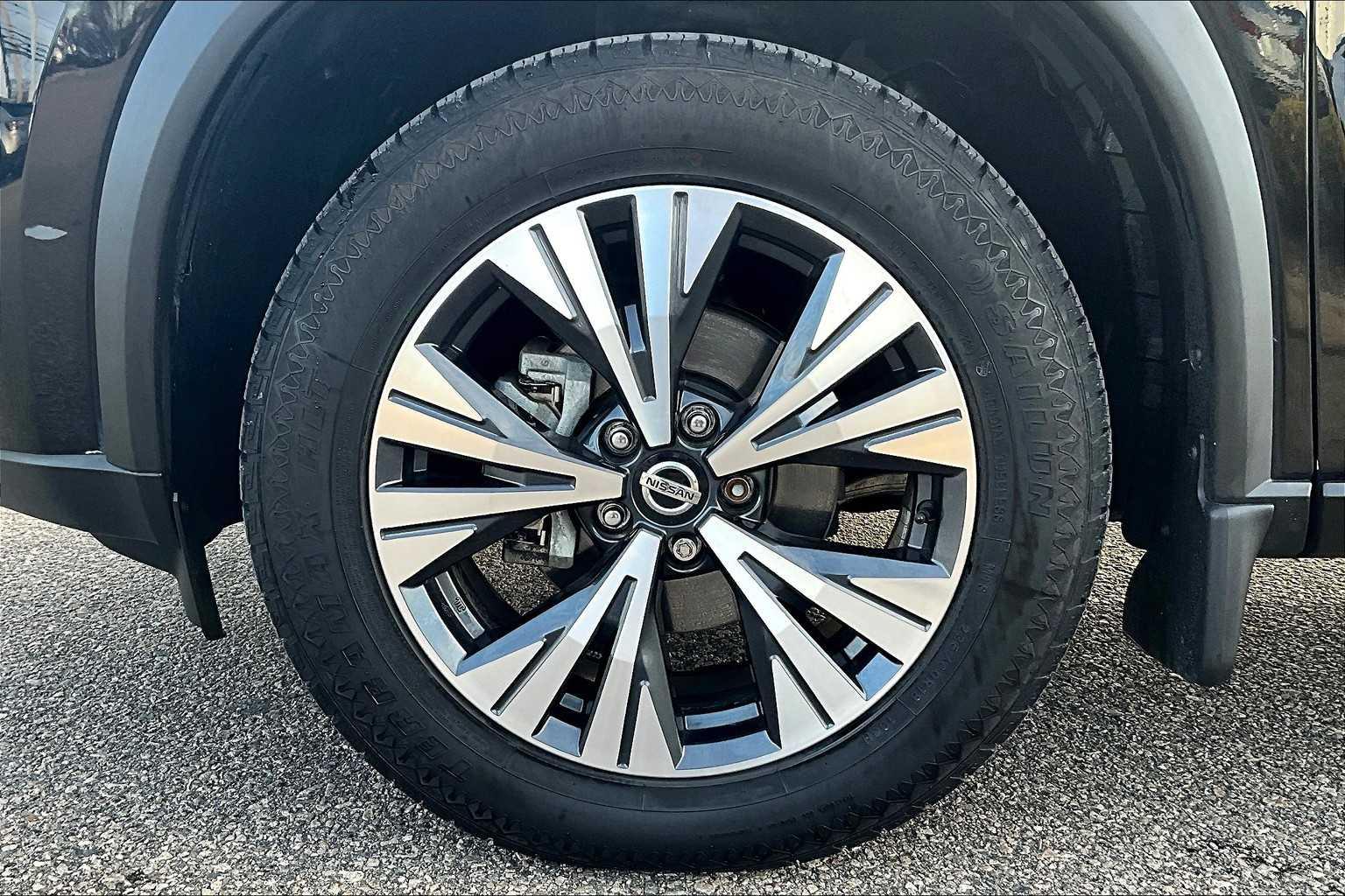 2021 Nissan Rogue SV - Photo 7