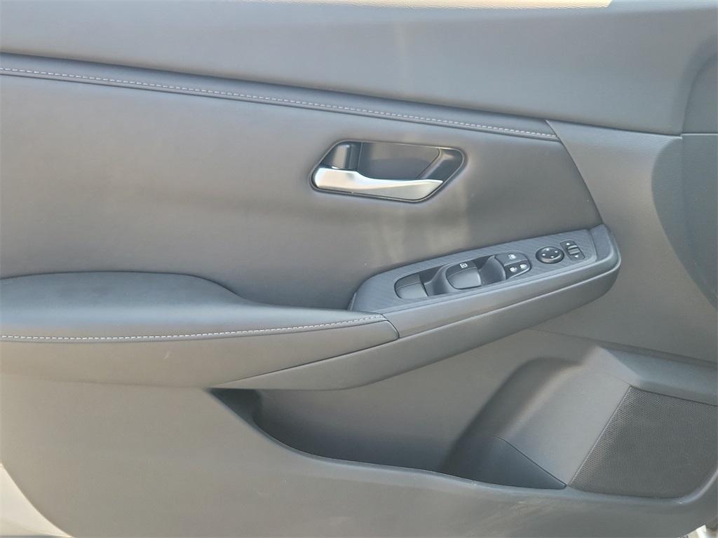 2023 Nissan Sentra SV - Photo 12