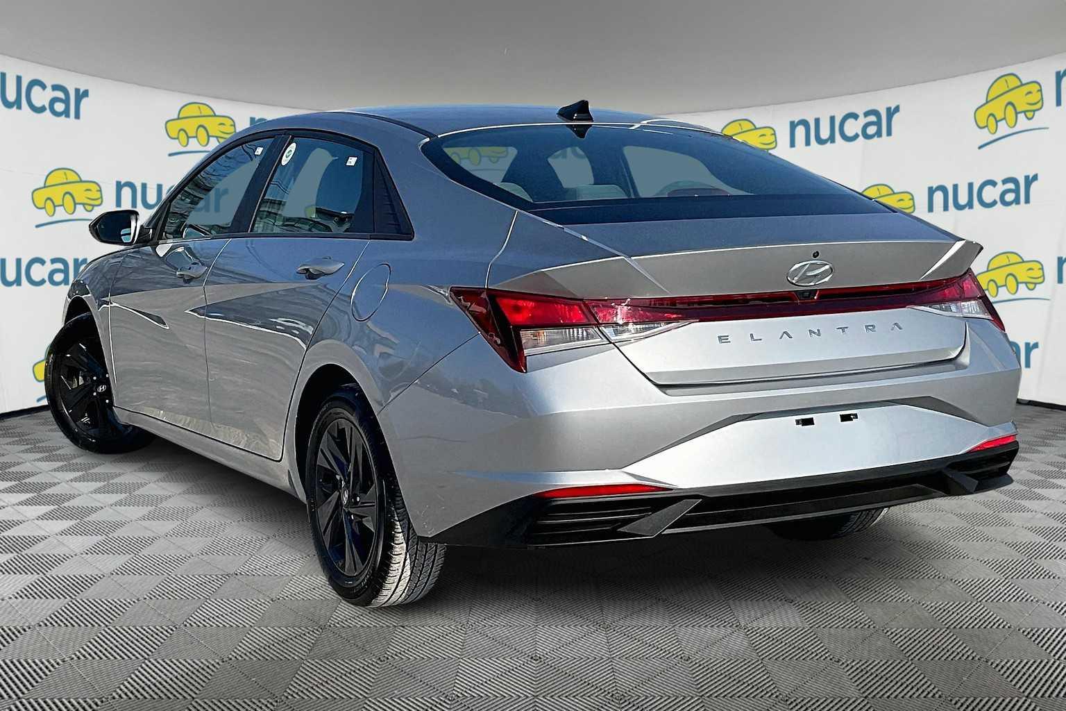 2022 Hyundai Elantra SEL - Photo 4