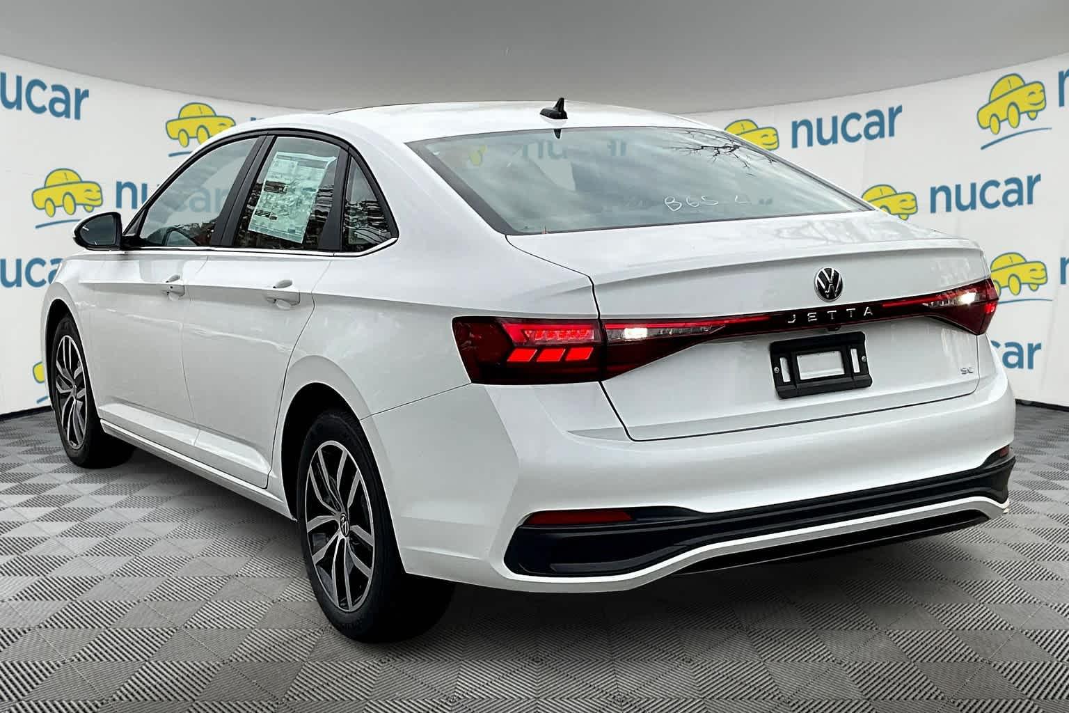 2025 Volkswagen Jetta SE - Photo 4