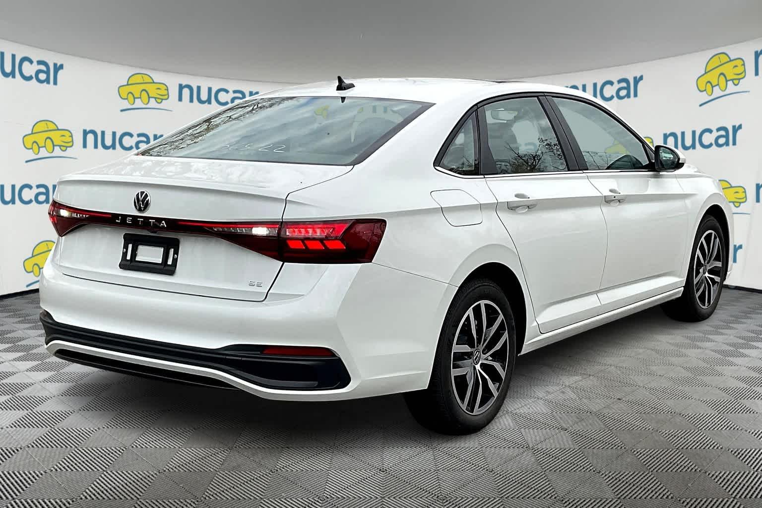 2025 Volkswagen Jetta SE - Photo 6