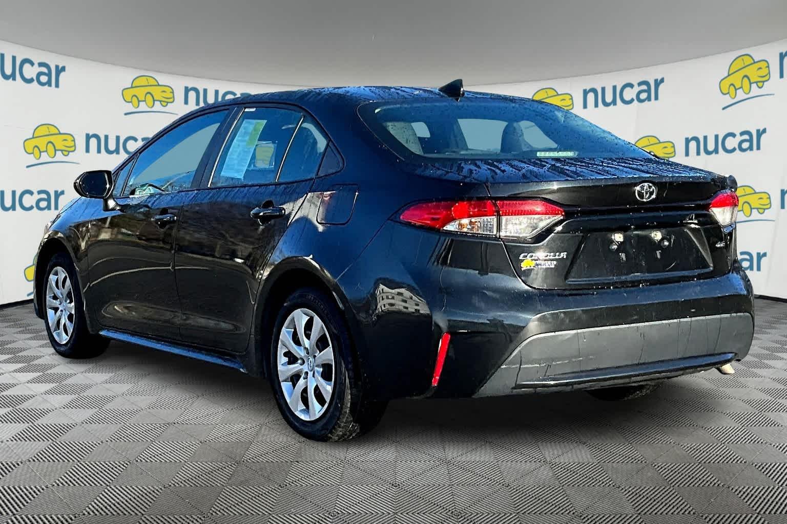 2021 Toyota Corolla LE - Photo 4