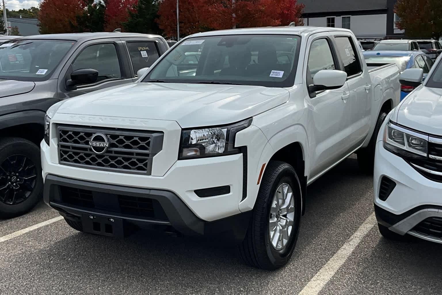 2022 Nissan Frontier SV Crew Cab 4x4 Auto - Photo 3