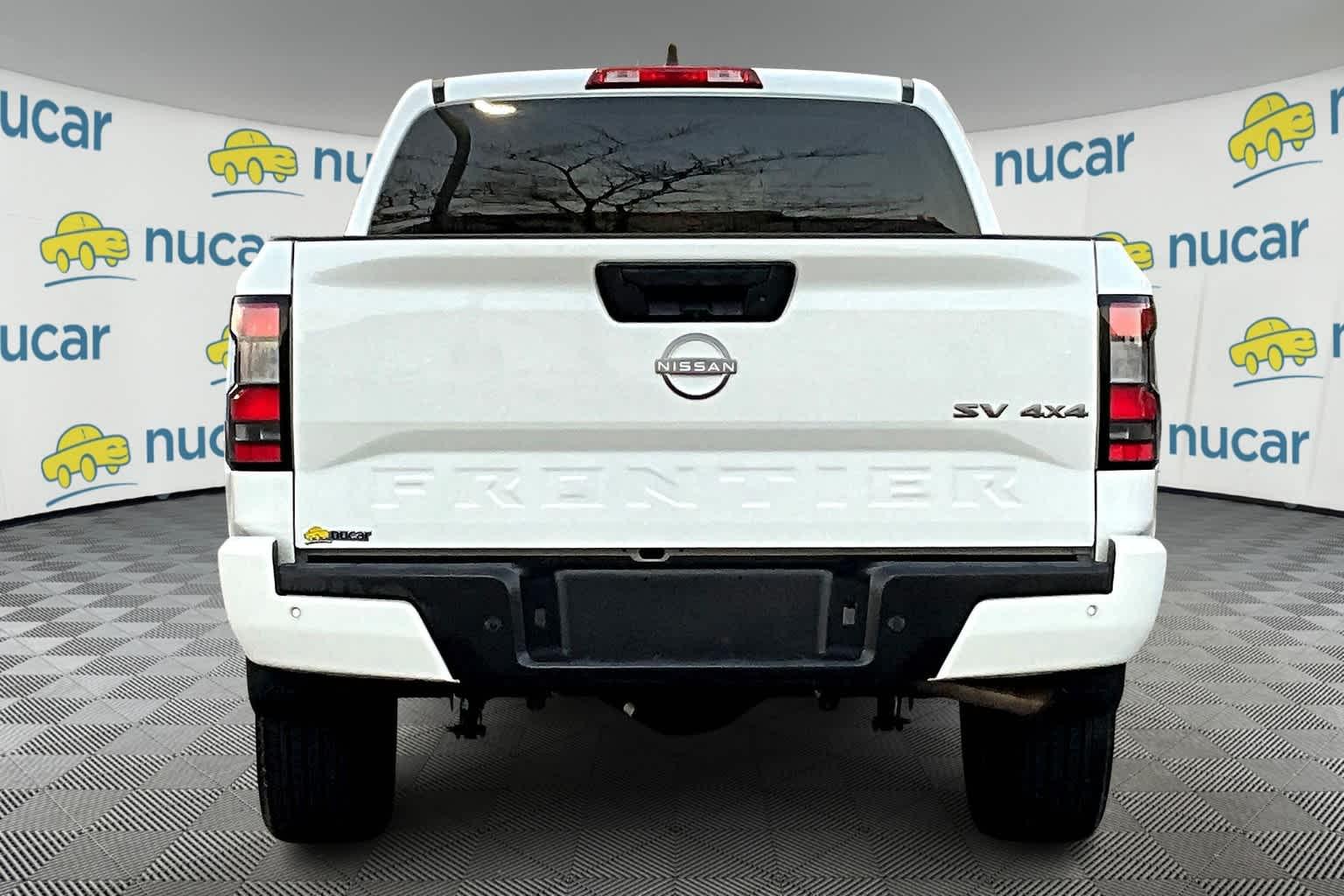 2022 Nissan Frontier SV Crew Cab 4x4 Auto - Photo 5