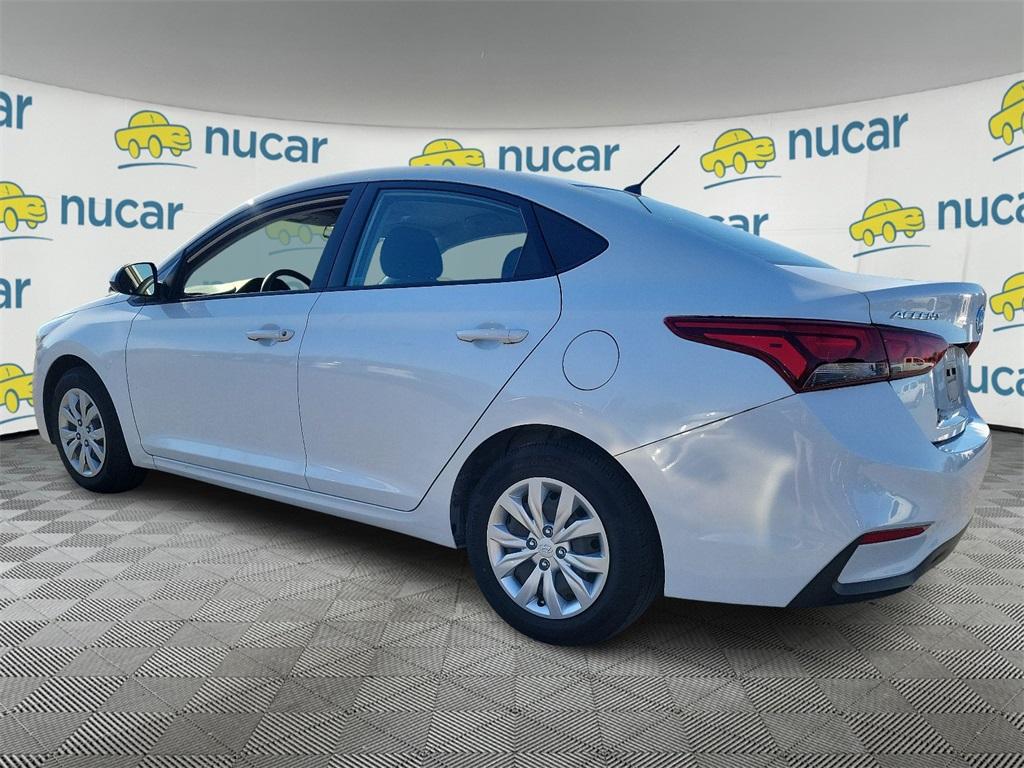 2020 Hyundai Accent SE - Photo 5