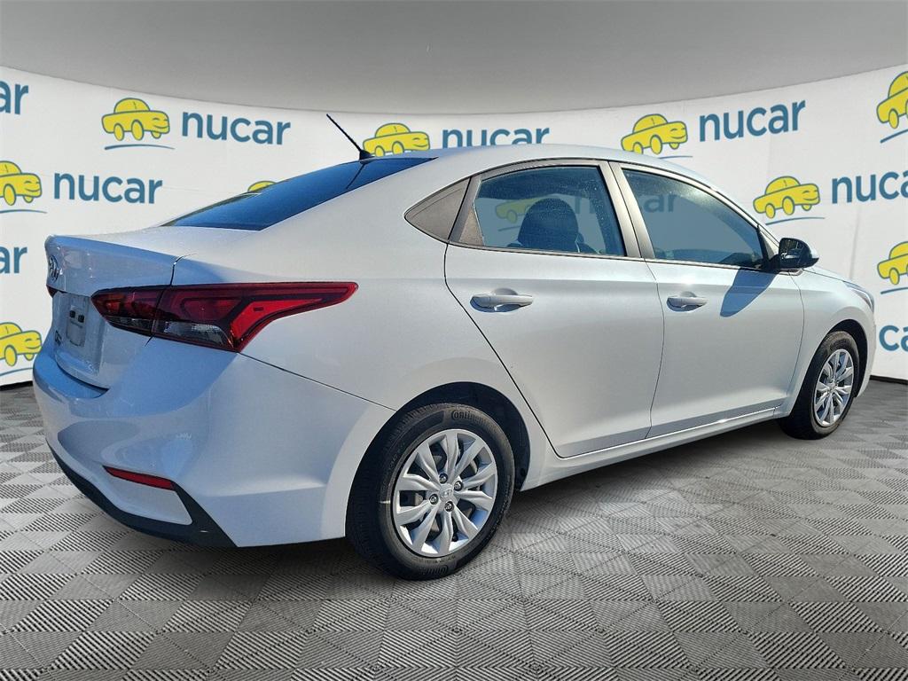 2020 Hyundai Accent SE - Photo 6