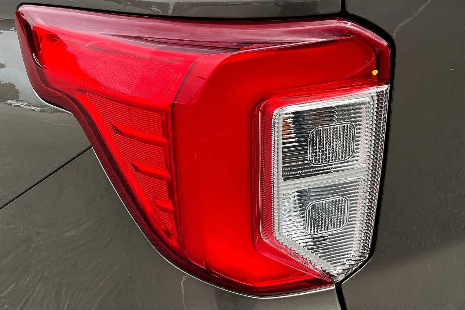 2021 Ford Explorer XLT - Photo 35