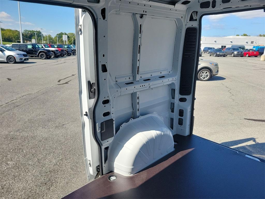 2024 Ram ProMaster 1500 Low Roof - Photo 18