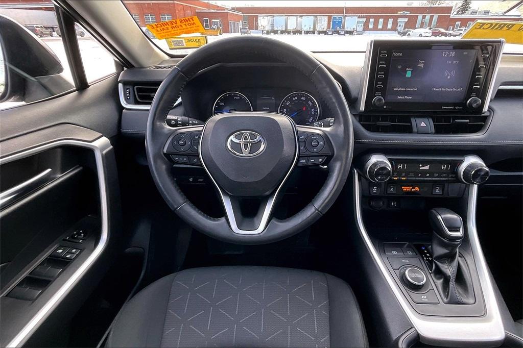 2019 Toyota RAV4 Hybrid XLE - Photo 17