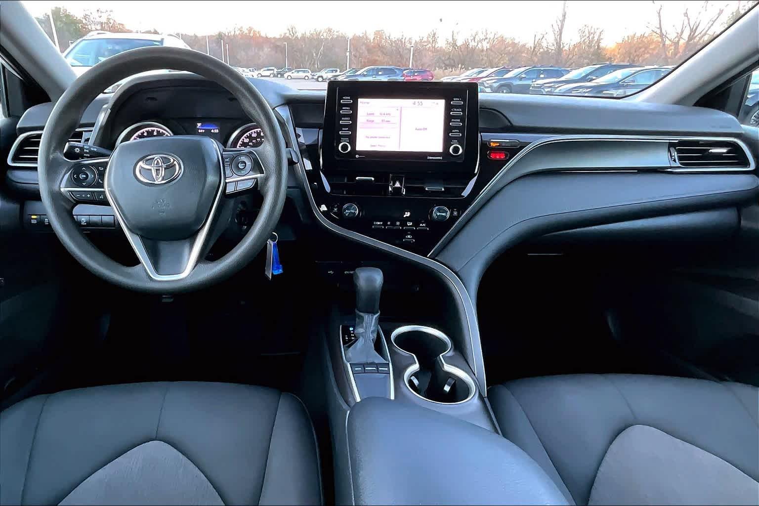 2022 Toyota Camry LE - Photo 21