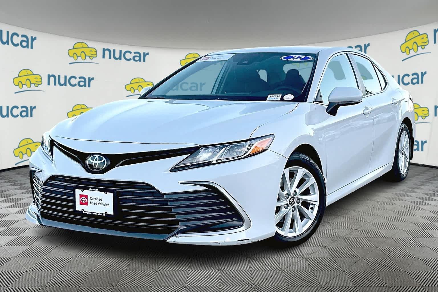 2022 Toyota Camry LE - Photo 3