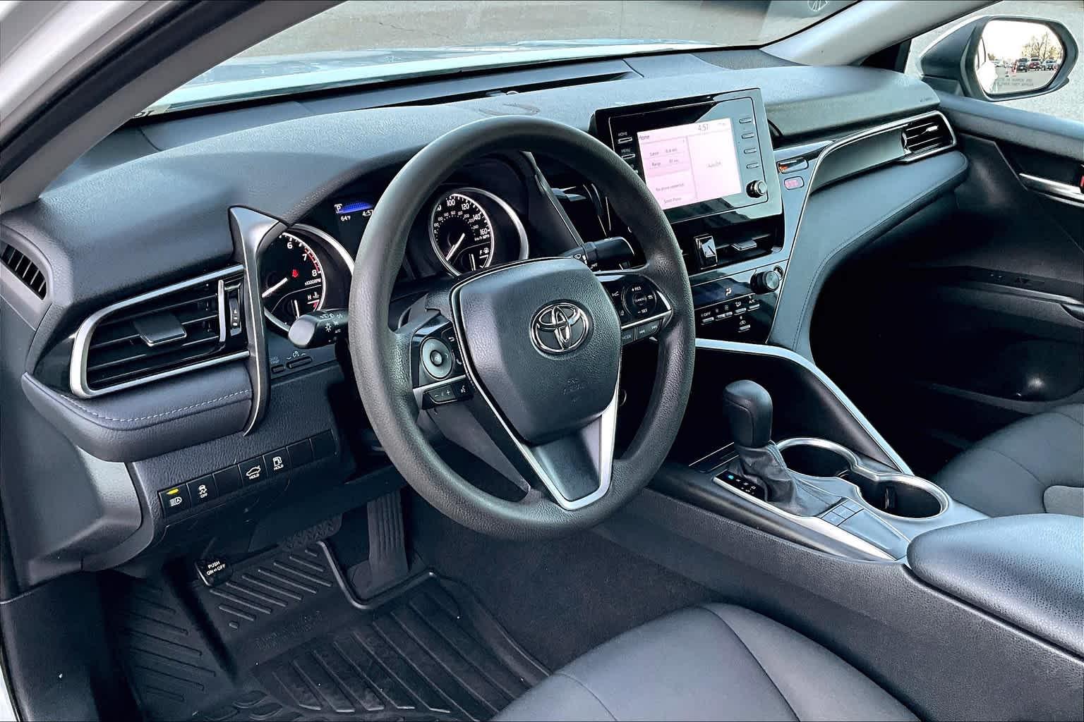 2022 Toyota Camry LE - Photo 8