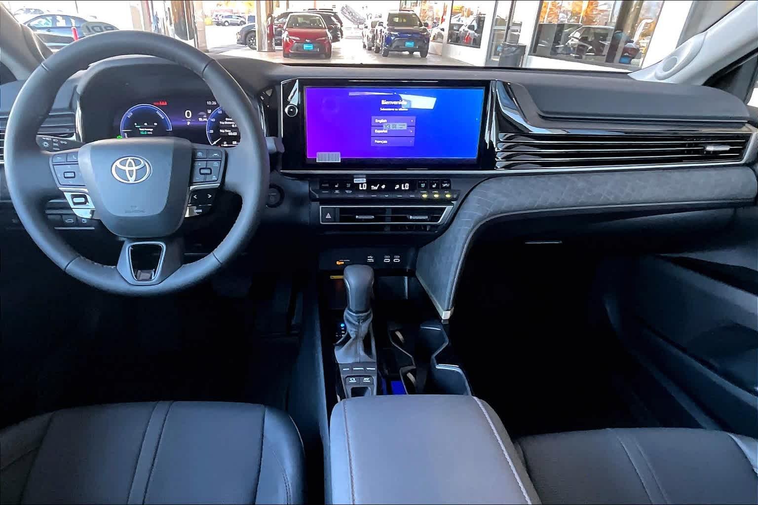 2025 Toyota Camry XLE - Photo 10