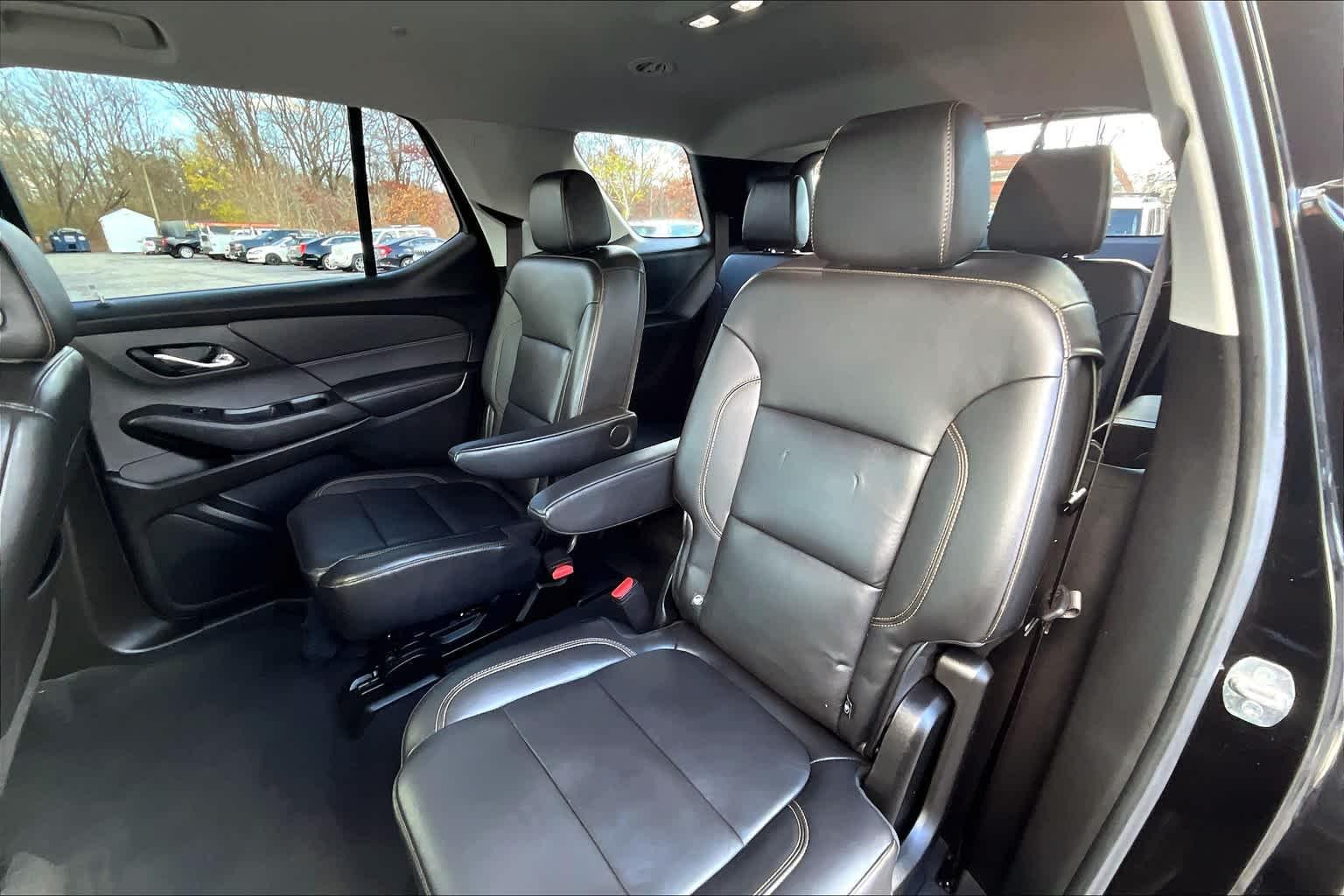 2021 Chevrolet Traverse LT Leather - Photo 14