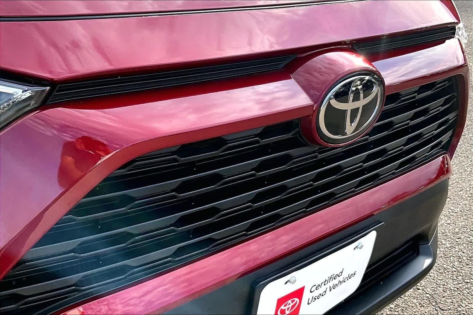 2021 Toyota RAV4 XLE - Photo 30